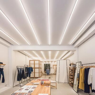 İyi bir fiyat. Işın Kaplamalı PMMA LED Şerit Alüminyum Profil W18.0 × Y15.3mm, Işık Difüzyonu için Kumlama Oksidasyonu çevrimiçi