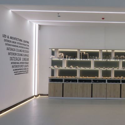 İyi bir fiyat. Alüminyum alaşımlı ekstrüzyon kanalı profilleri çevrimiçi