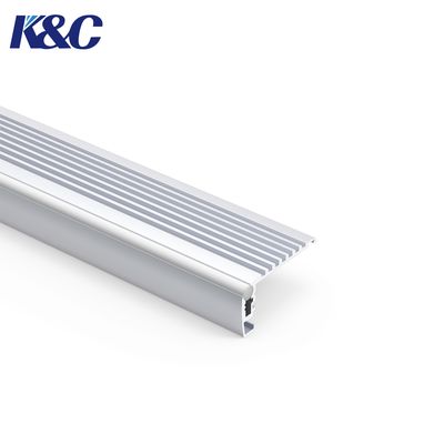 6063 Alüminyum LED Basamak Işığı Profili 43.37x22.5mm PC Difüzörlü
