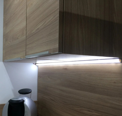 İyi bir fiyat. Pmma Kapak Klipsli T5 90 45 Derece Led Alüminyum Kanal Köşe Şerit Işık Soğutucu çevrimiçi